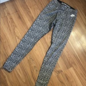 NIKE ANIMAL PRINT LEGGING